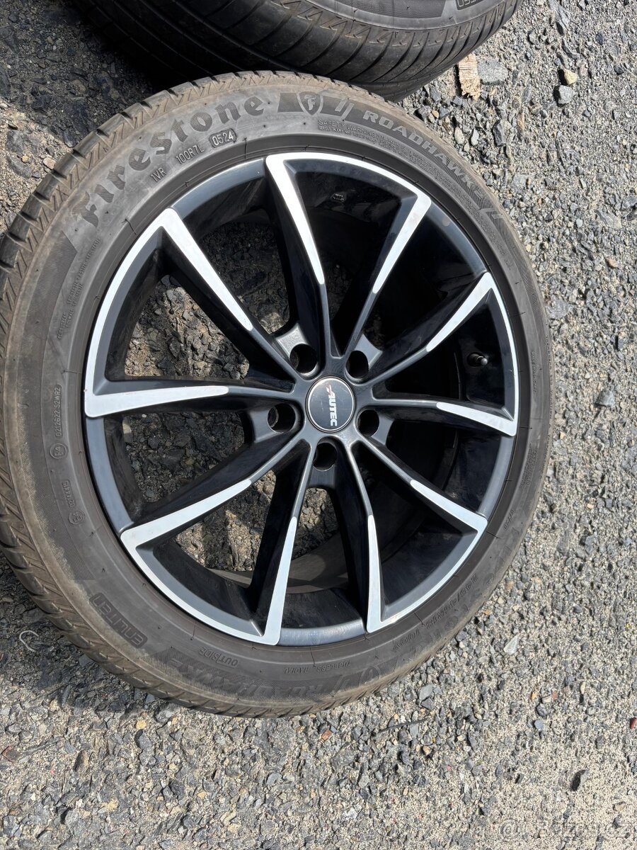 Letní sada hliníková kola Audi 245/45R18