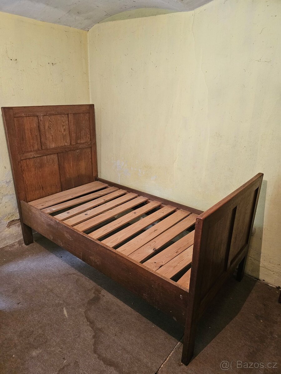 Stylový ložnicový nábytek z masivu