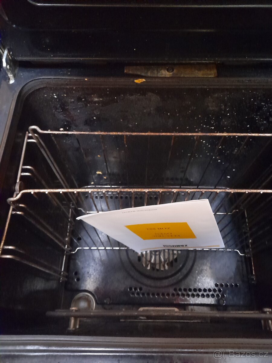 Horkovzdušná trouba