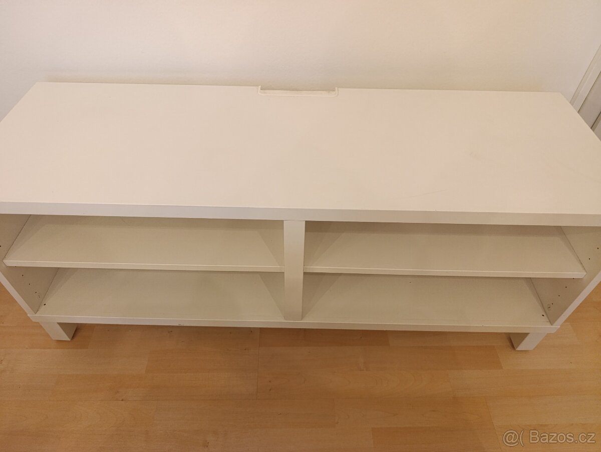 IKEA BESTÅ TV stolek – skvělý stav, Brno