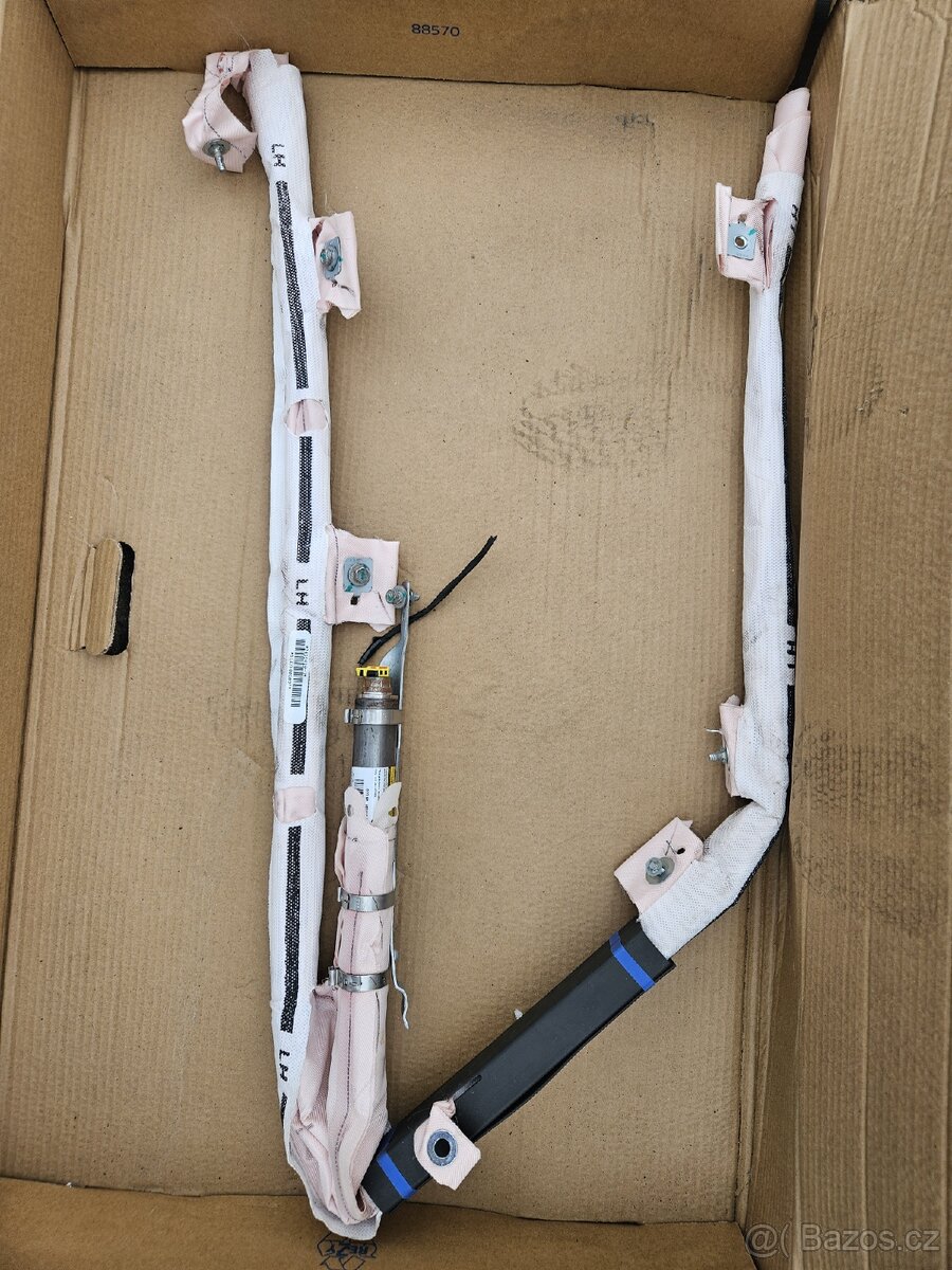 Tesla model S do 2016 hlavový airbag levý