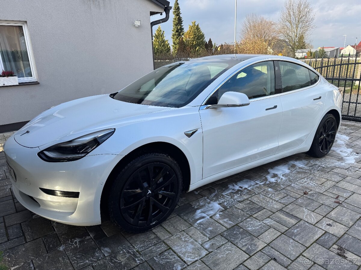 Tesla Model 3 SR+ 239kW 2020