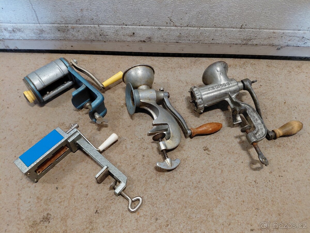 Staré ruční mlýnky, strojky