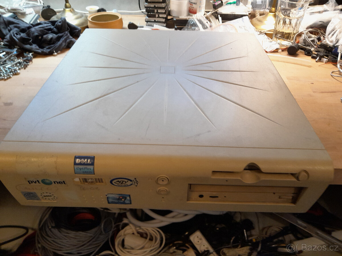 historické PC Dell OptiPlex GX115 desktop plně funkční