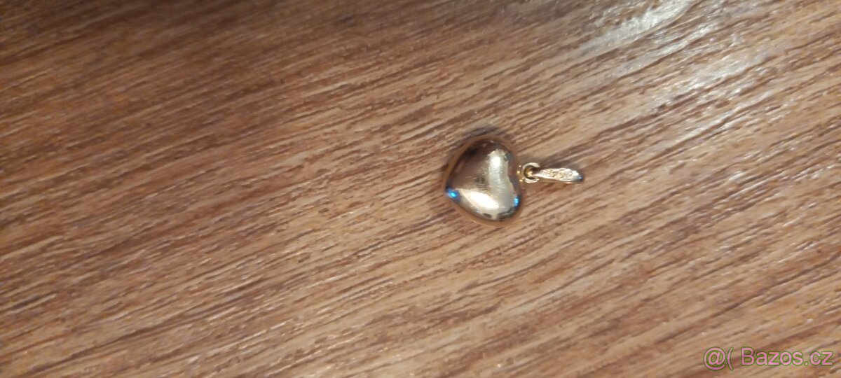 Zlatý přívěsek 14karát