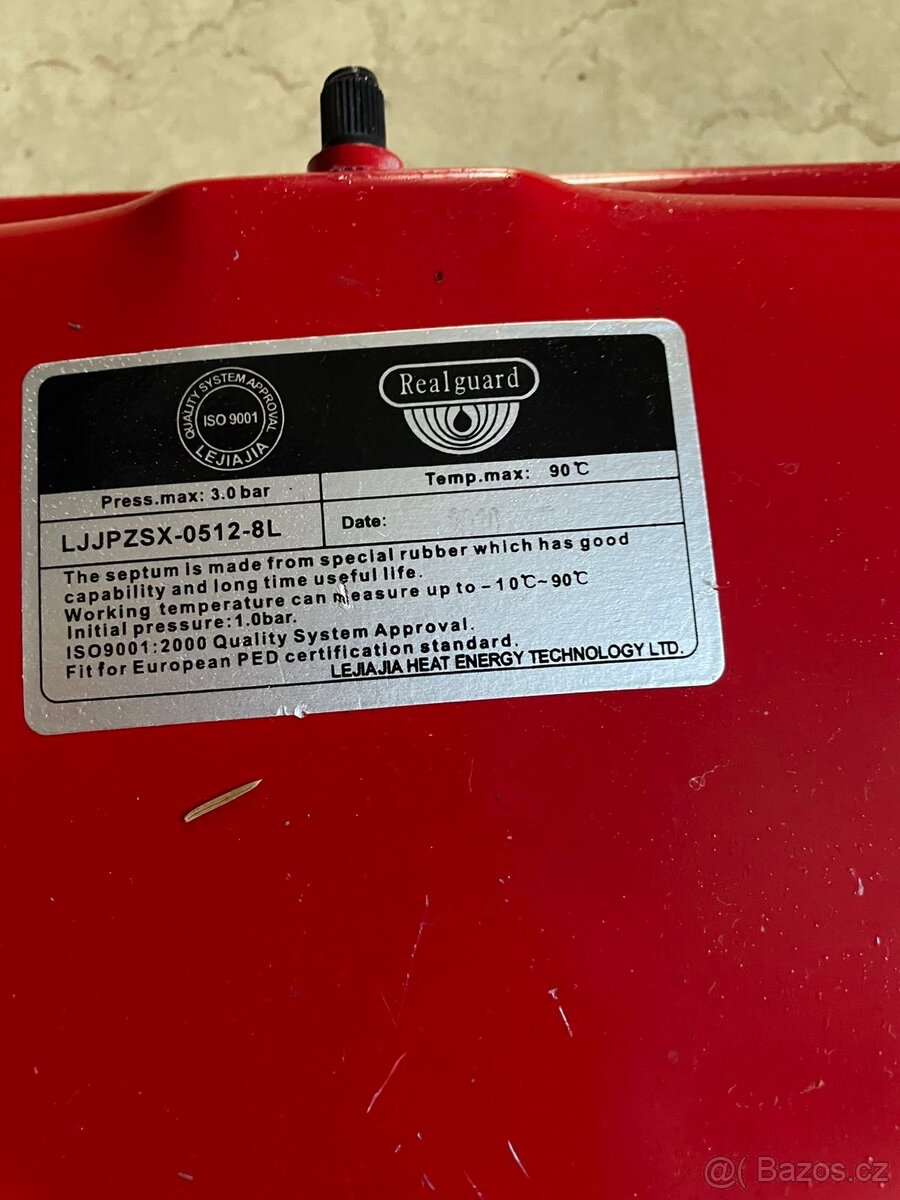 Expanzní nádrž Realguard LJJPZSX-0512-8L