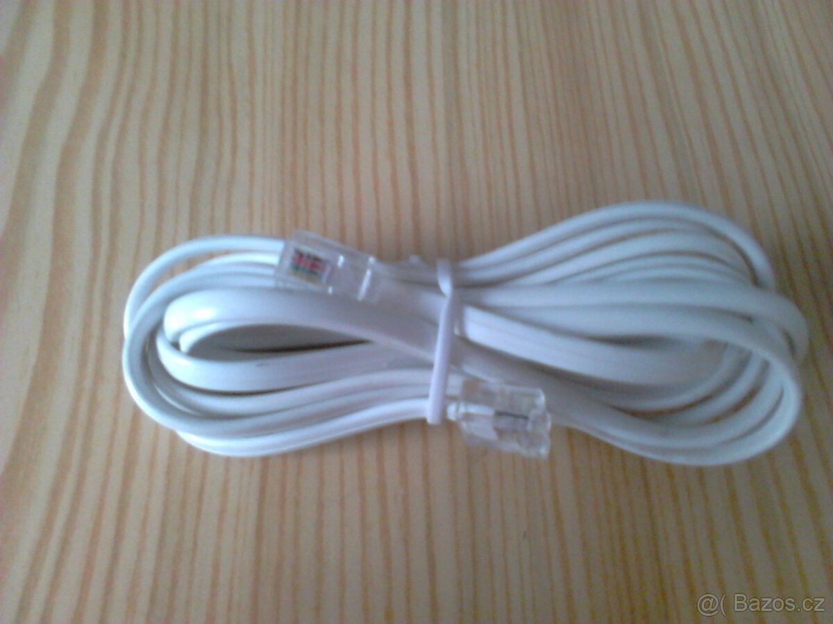 Telefonní kabel o délce 202 cm