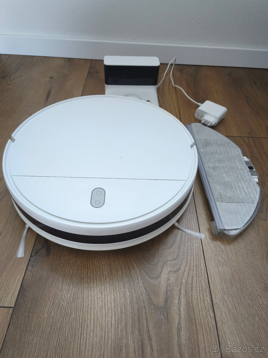 Xiaomi Mi Robot Vacuum-Mop Essential