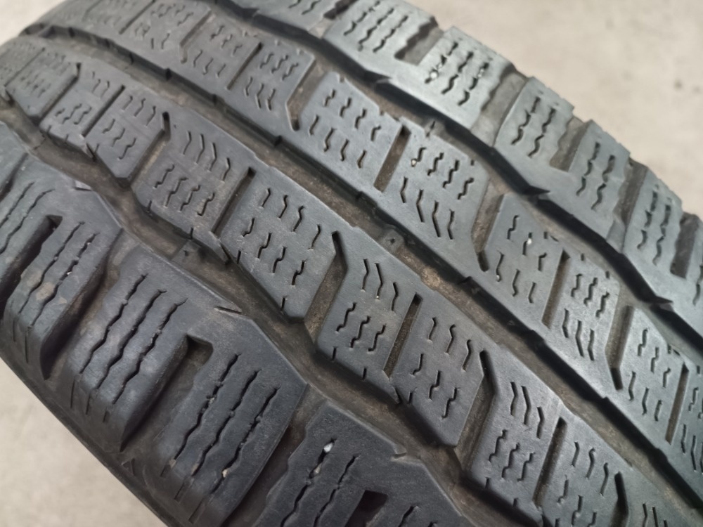 215/65 R16C KUMHO (2424)