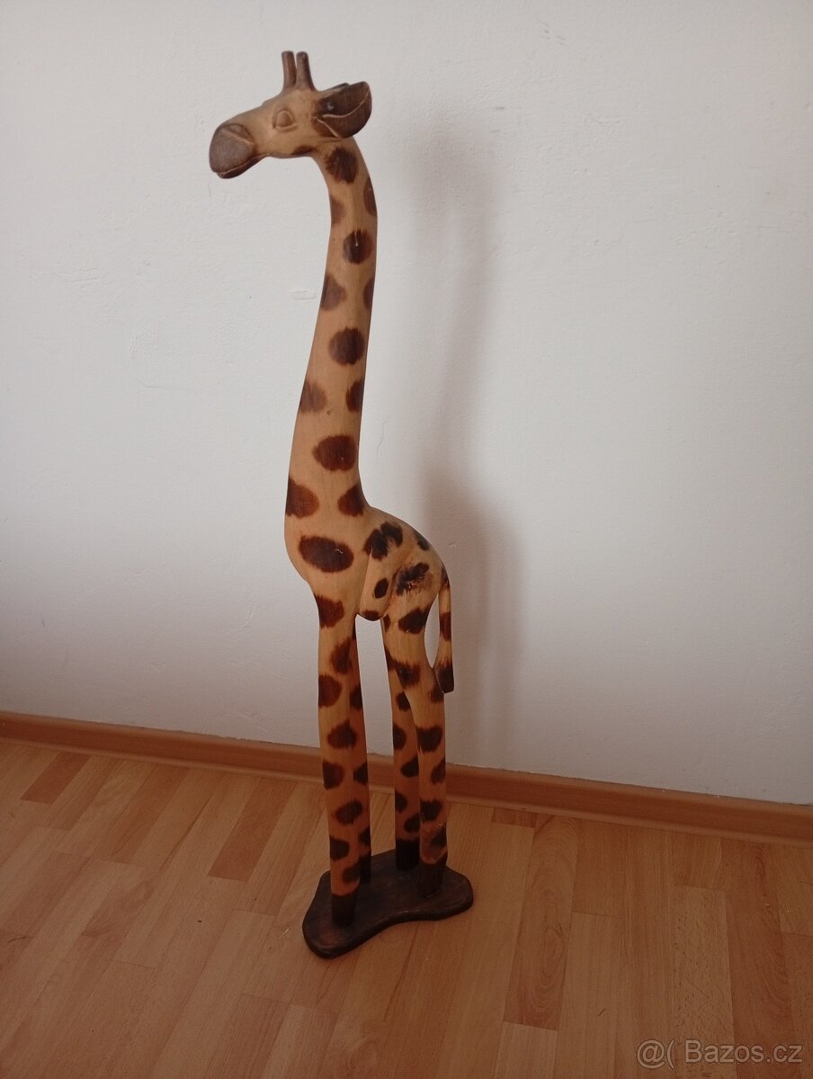 Žirafa dřevěná