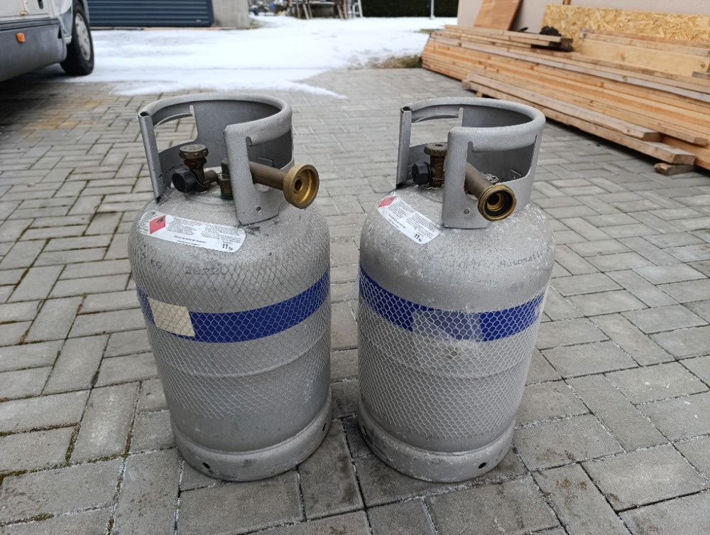 Plynové bomby plnící