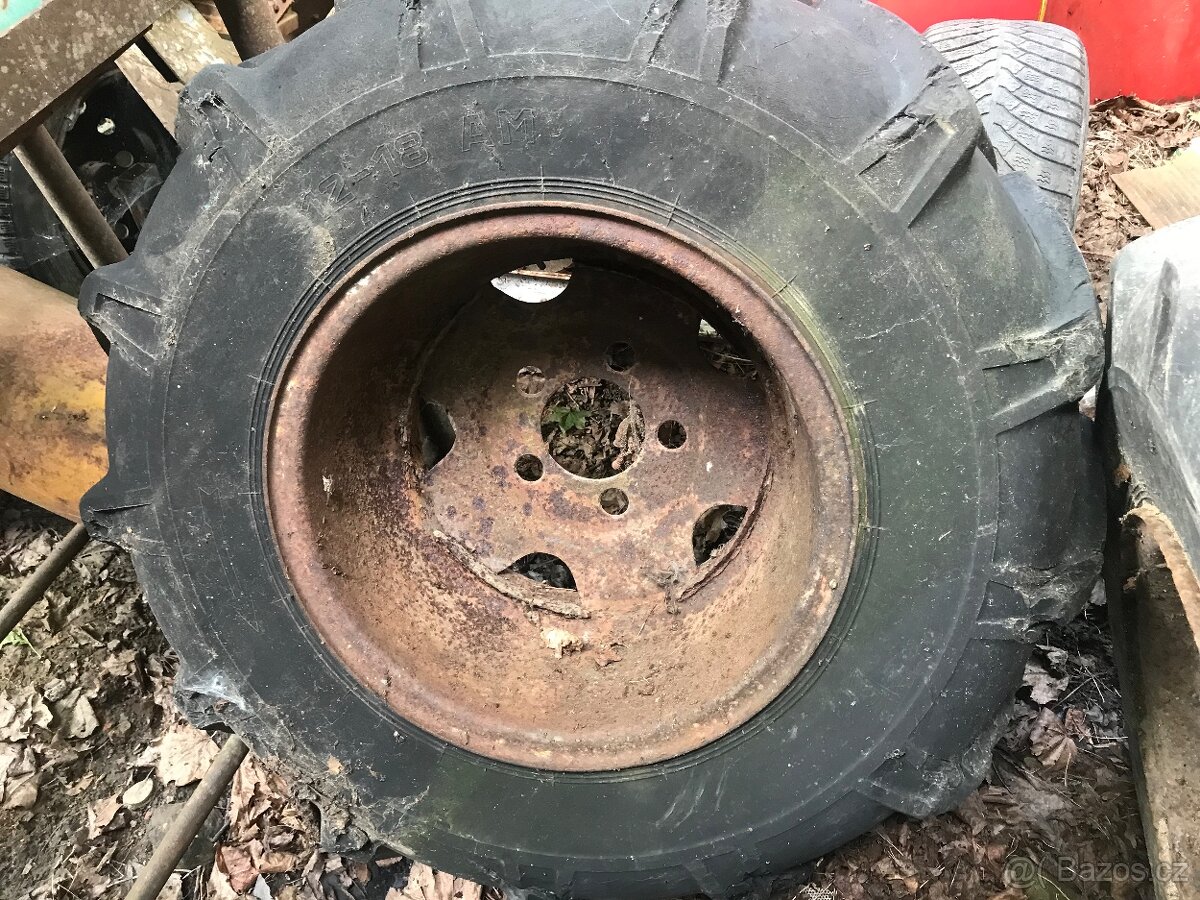 Kolo na traktor 12x18 šípák