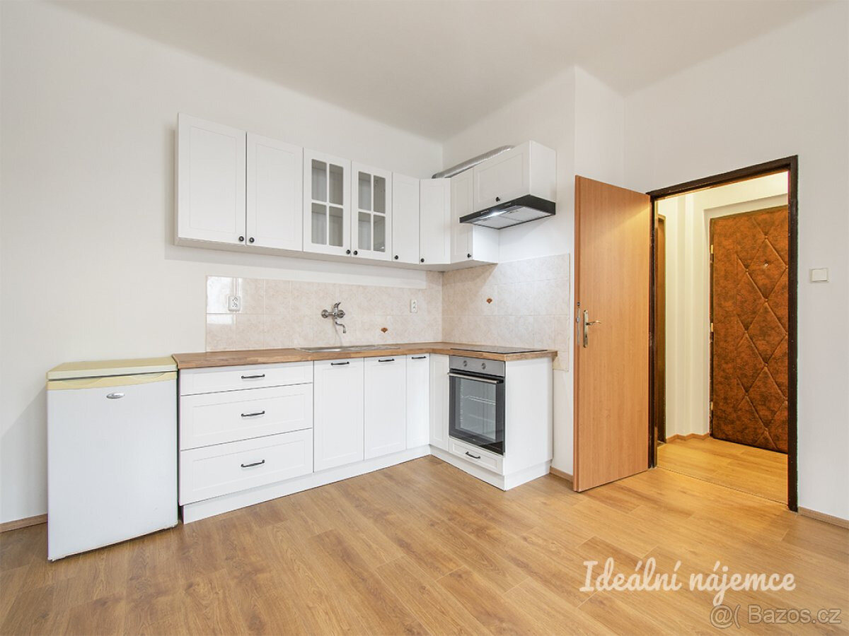 Pronájem bytu 2+kk, Evropská, Veleslavín, 17990 Kč/měs, 45 m