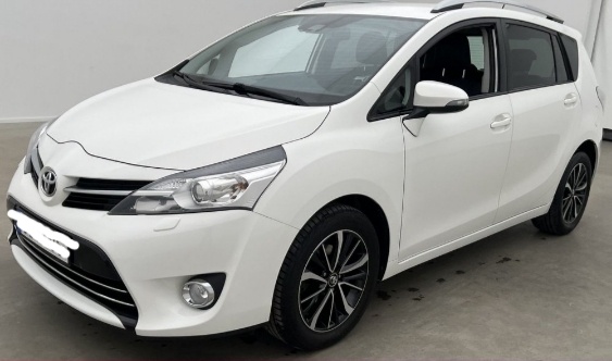 TOYOTA VERSO