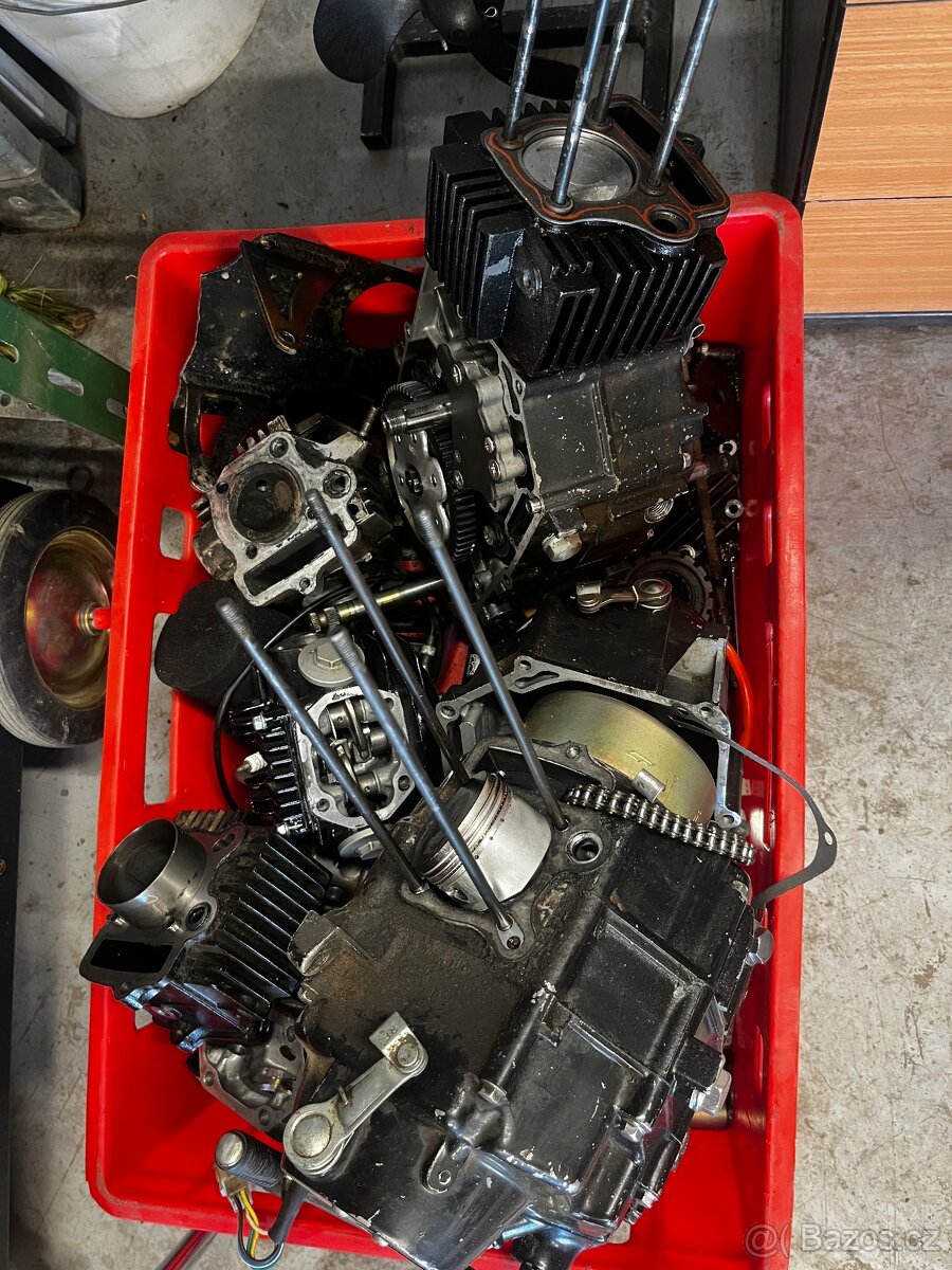 Motory pitbike