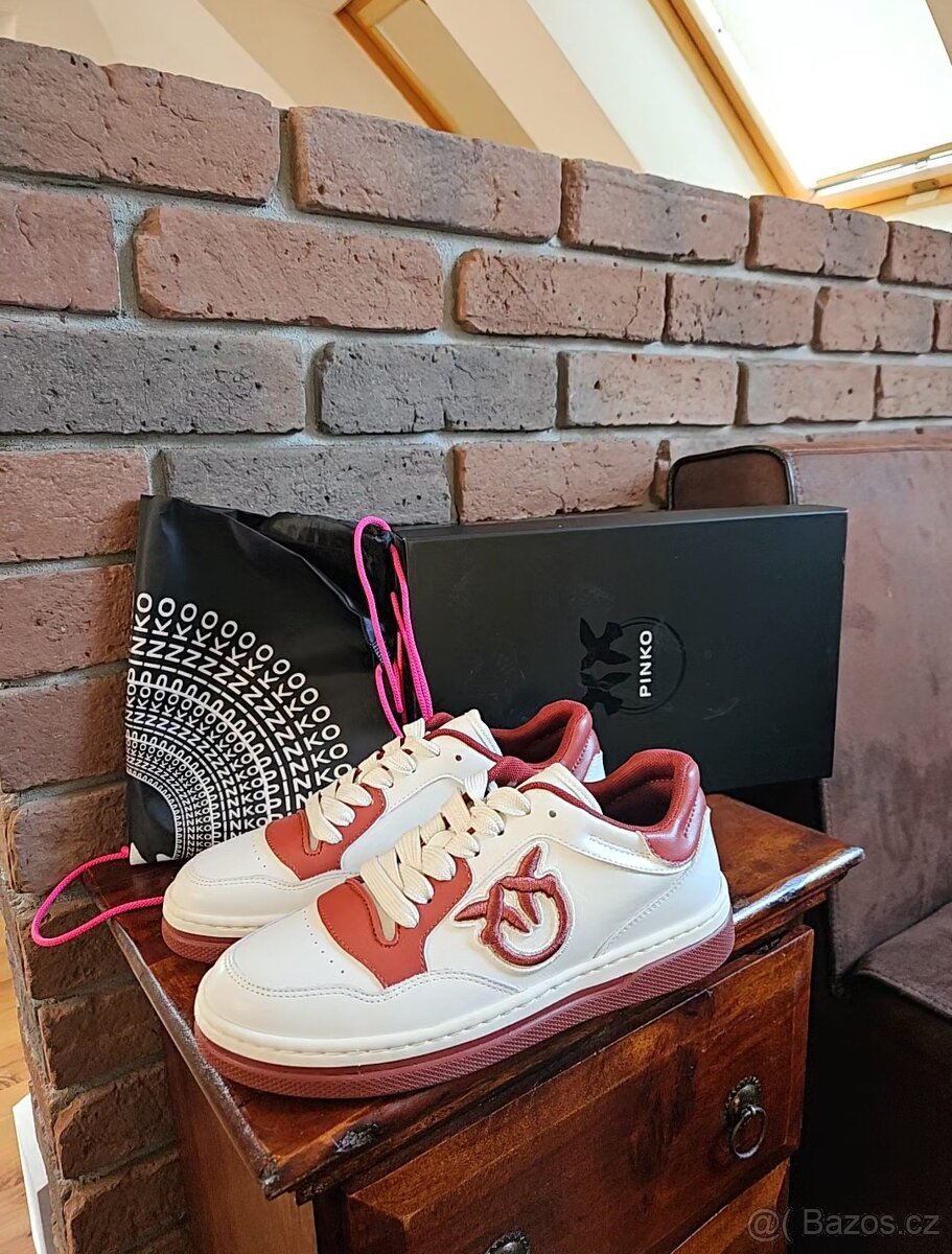 Pinko kožené sneakers vel.38 nové original