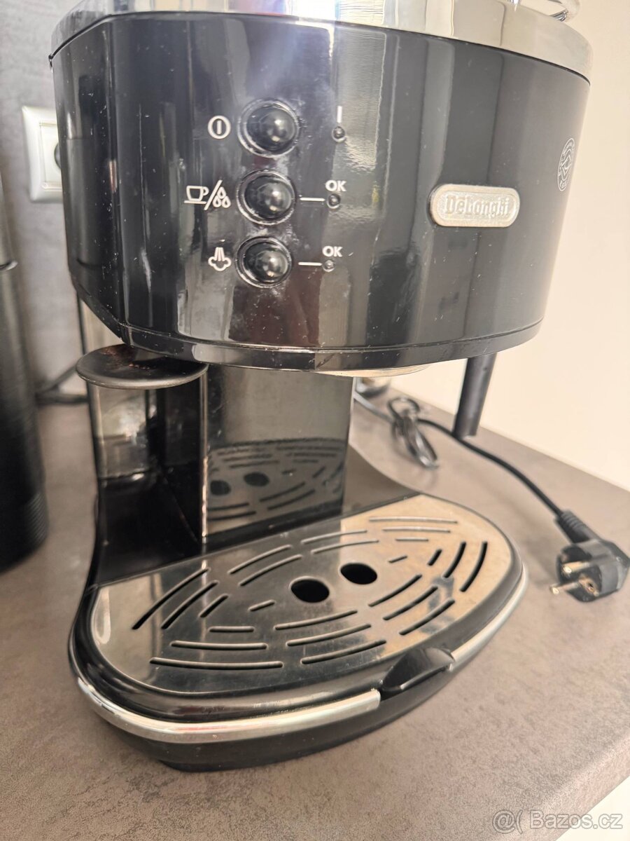 Kávovar Delonghi