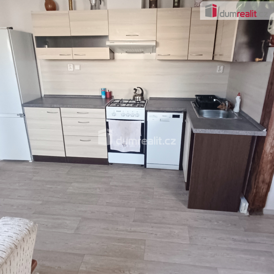 prodej zcela nového atypického podkrovního bytu, 93 m2, ul.