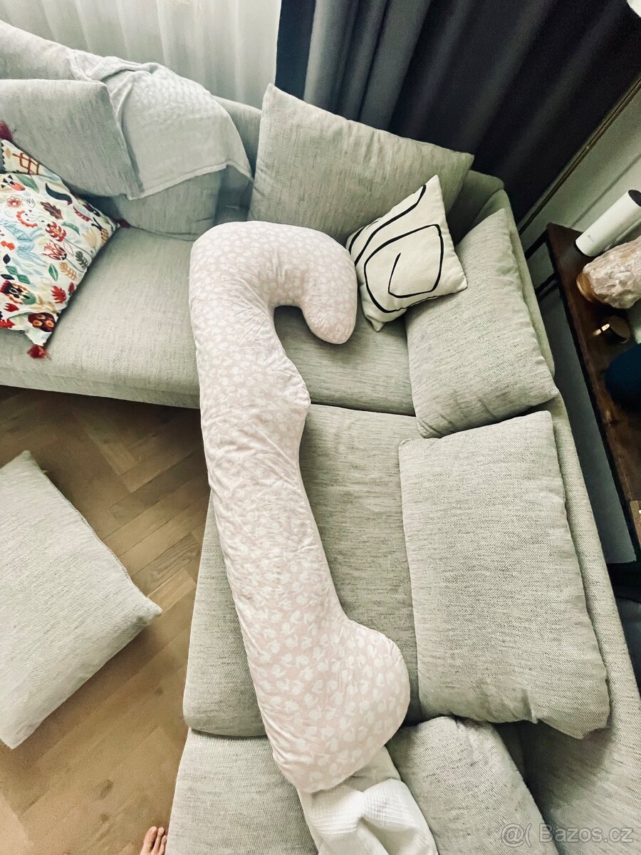 Jasmin český těhotenský a kojicí polštář Bunny Rose