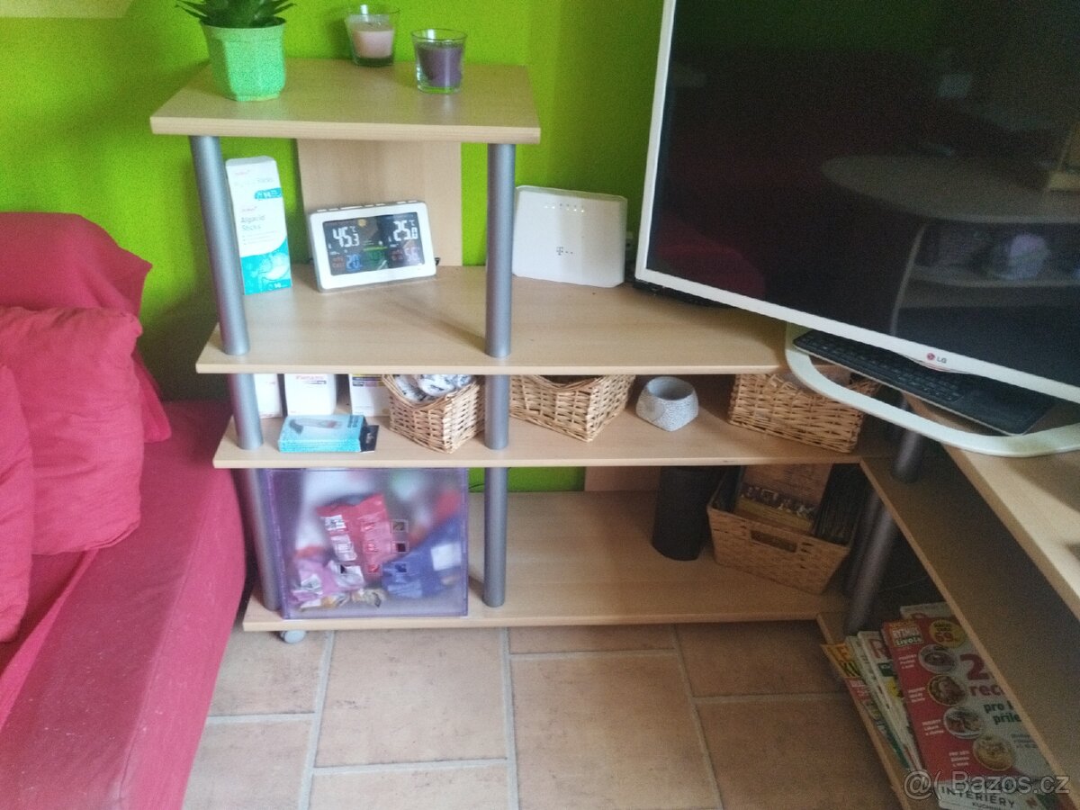 Míní obývací stěna
