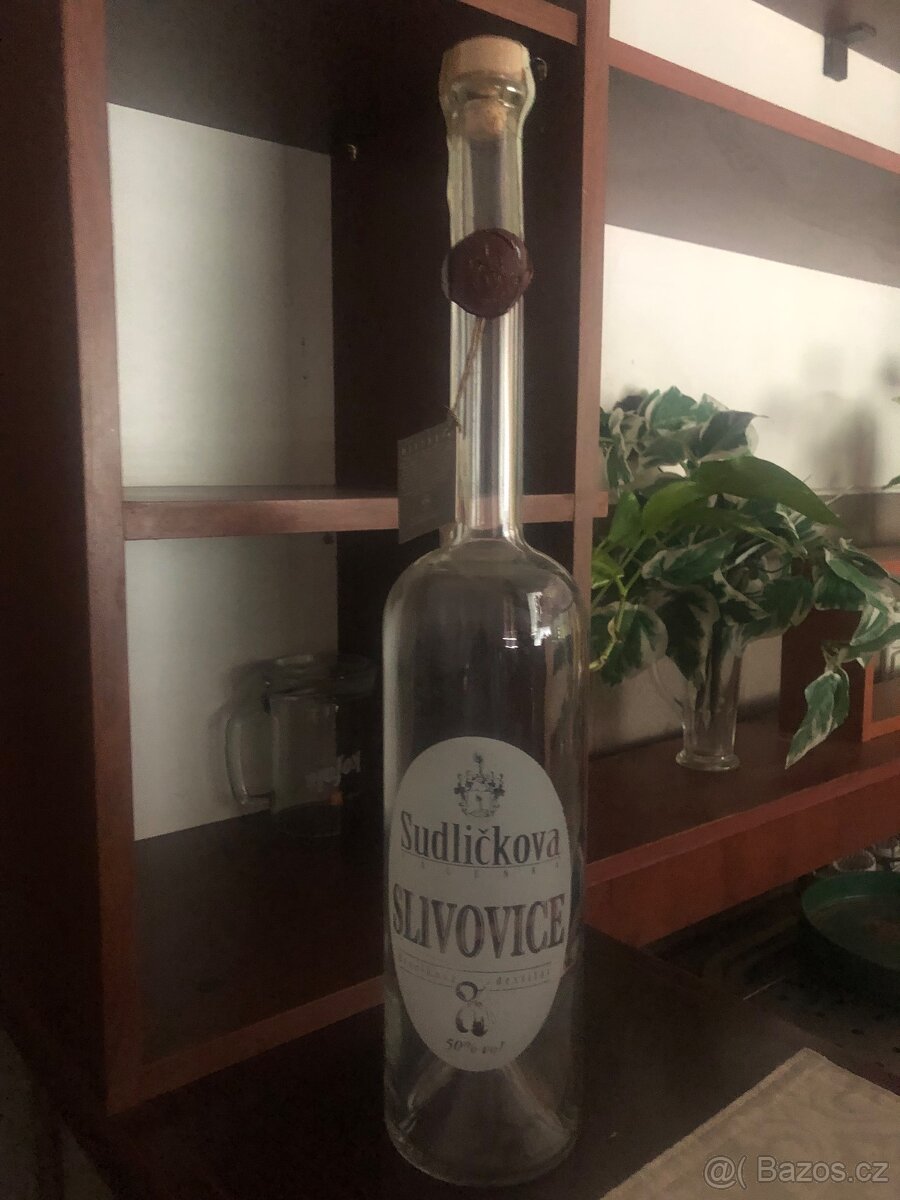 Piskovane lahve na slivovici
