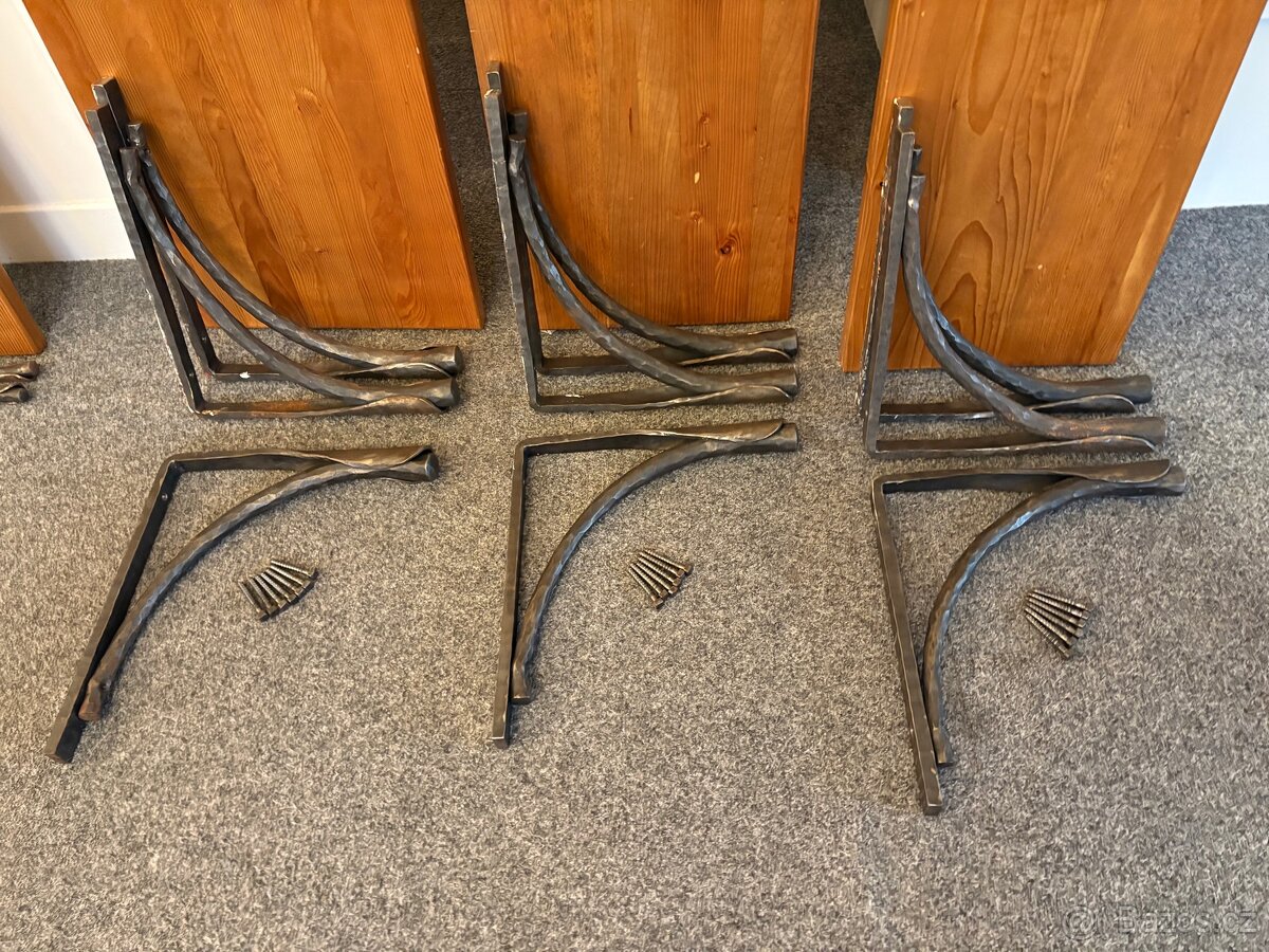 Policové konzole - ručně kované + smrkové police