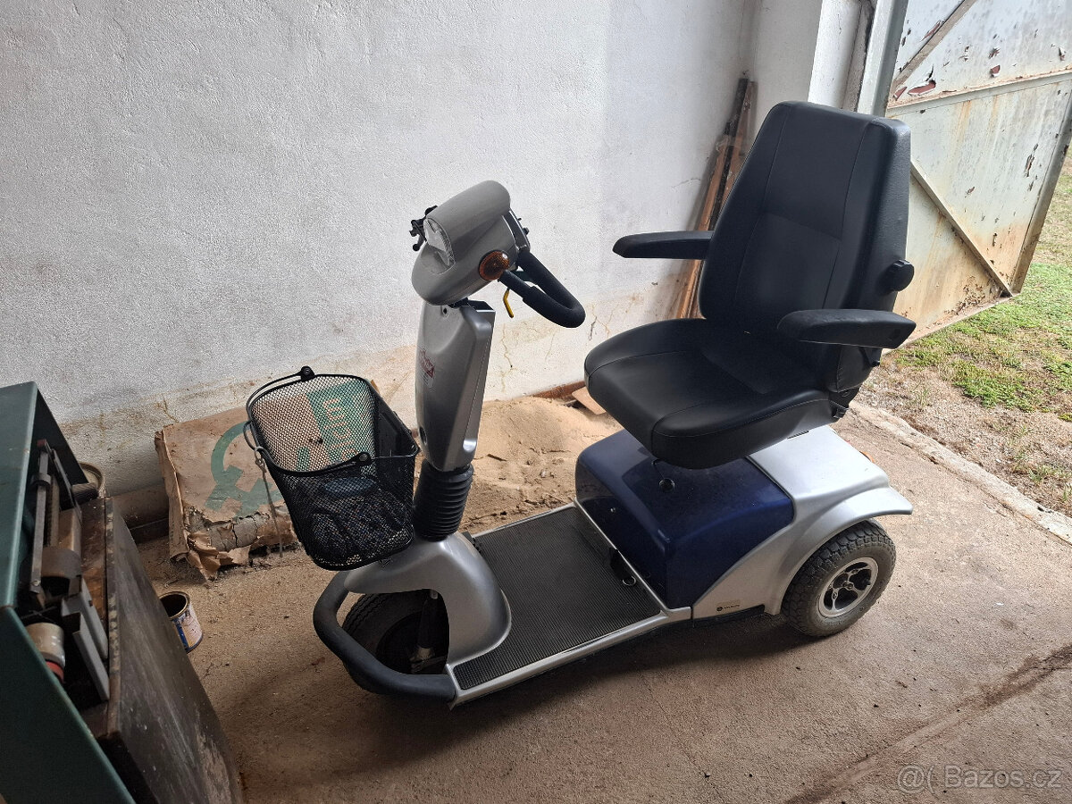 Seniorský vozík Handicare Winner