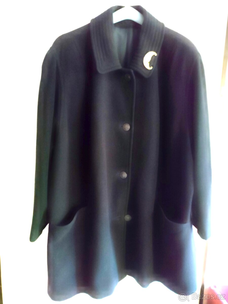 Zimní černý krátký kabát vel 56