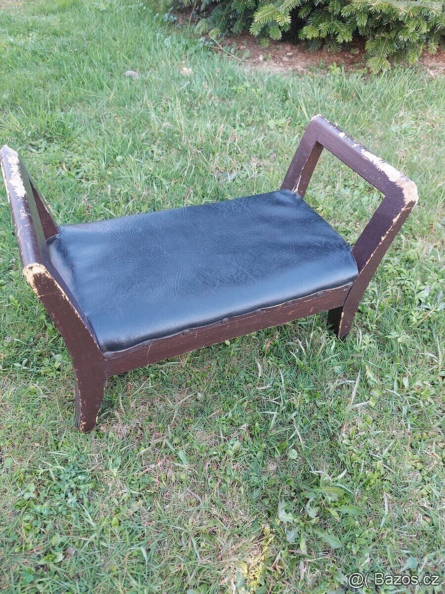 Starožitná retro dřevěná stolička