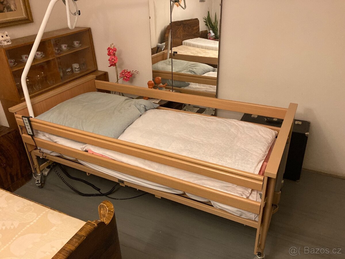 Zdravotní elektrická polohovací postel