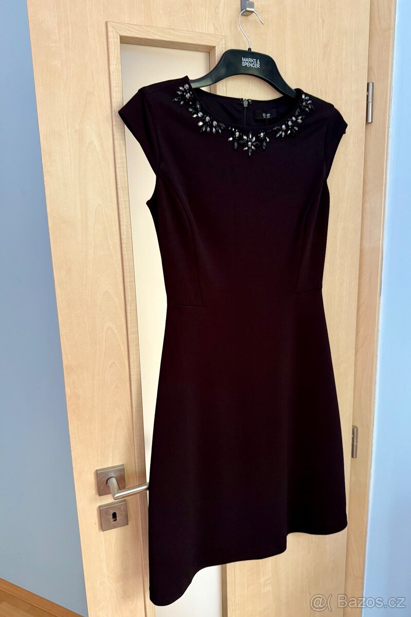 Dám. černé večerní šaty S.Oliver, nové, vel. 36, sleva.