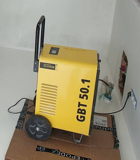 Vysoušeč, odvlhčovač zdiva Gude