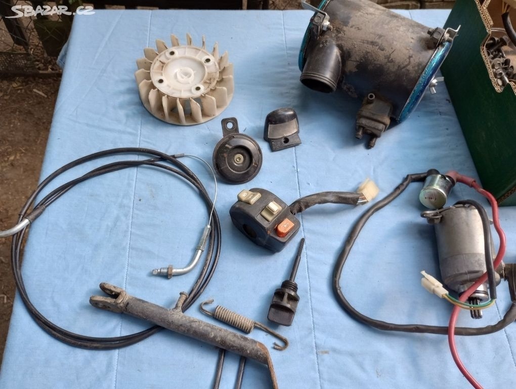 Čínský skútr směs dílů