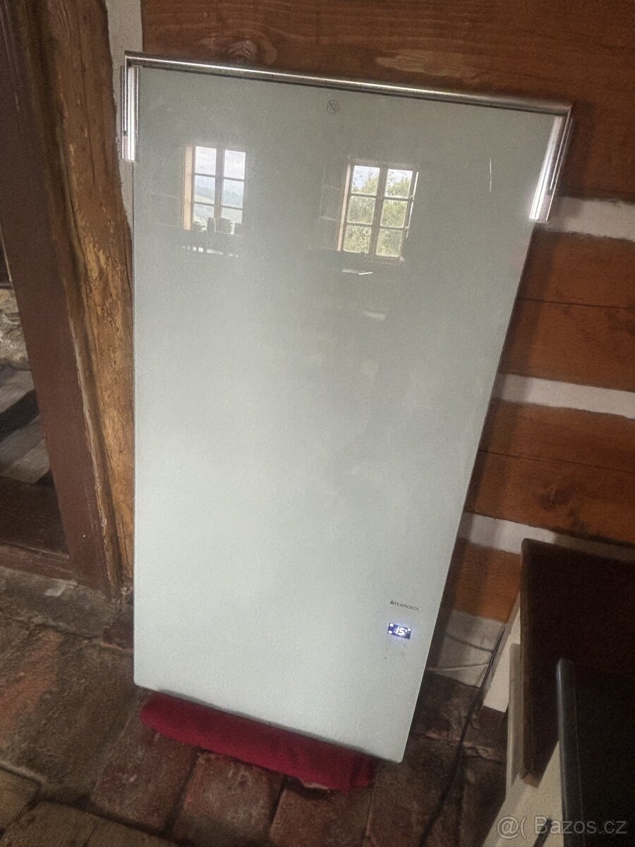 Infračervený ohřívač