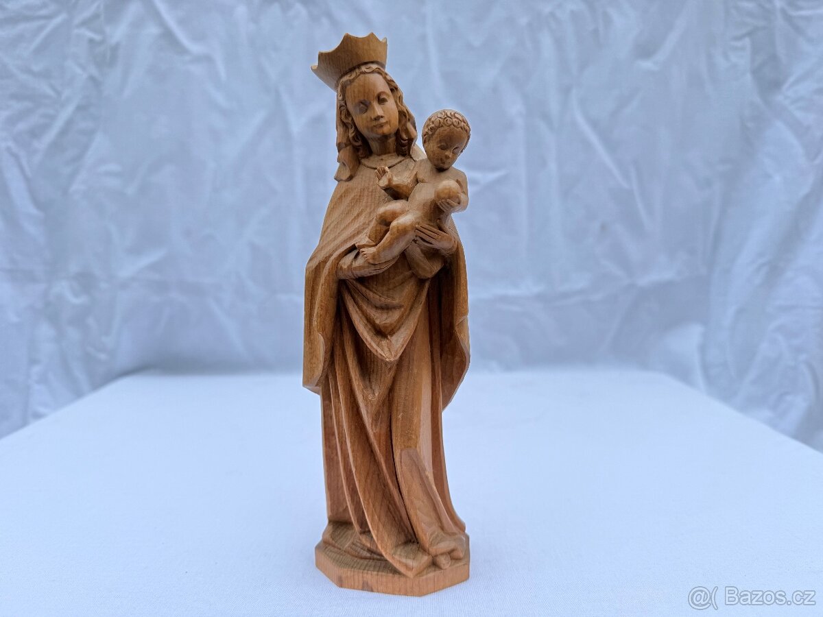 Dřevěná socha Panna Marie královna s jezulátkem