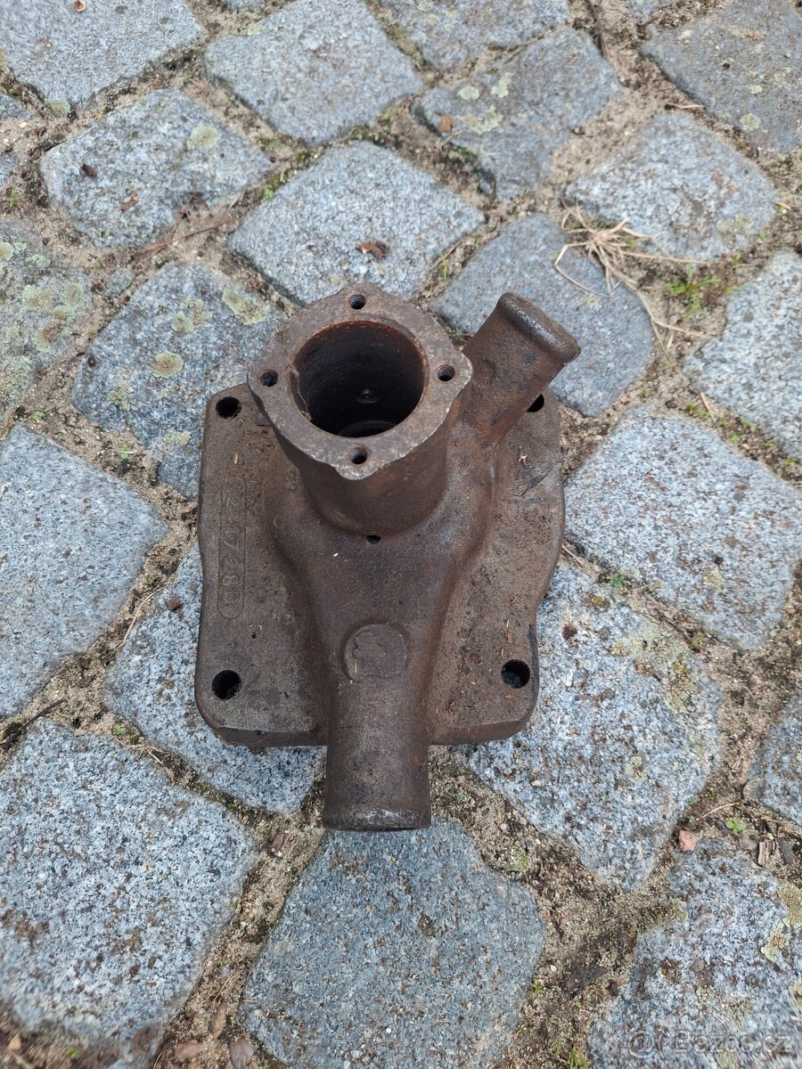 Vodní čerpadlo Zetor 25 na opravu repas