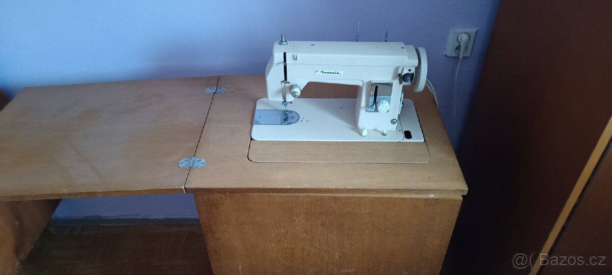 Šicí stroj
