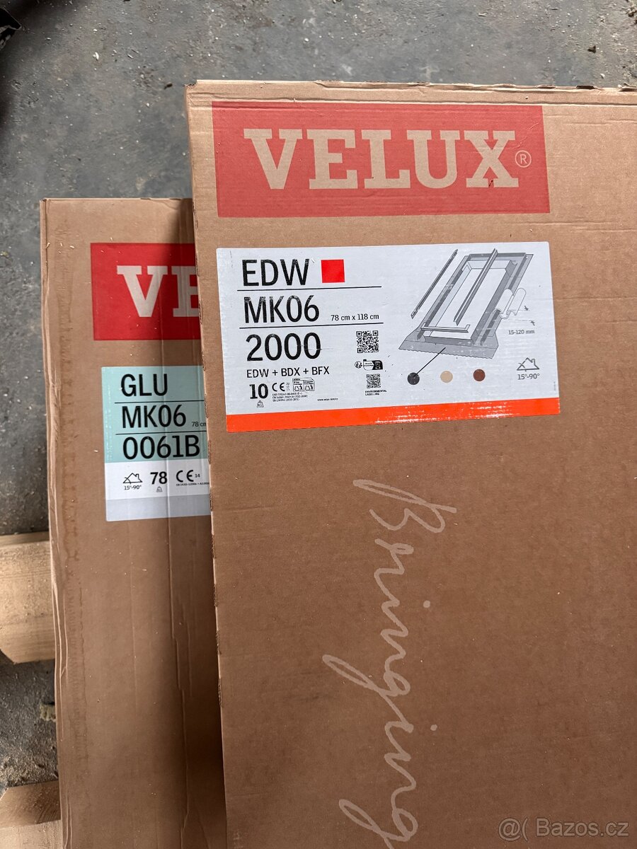 Střešní okno Velux 78x118 + zateplené oplechování