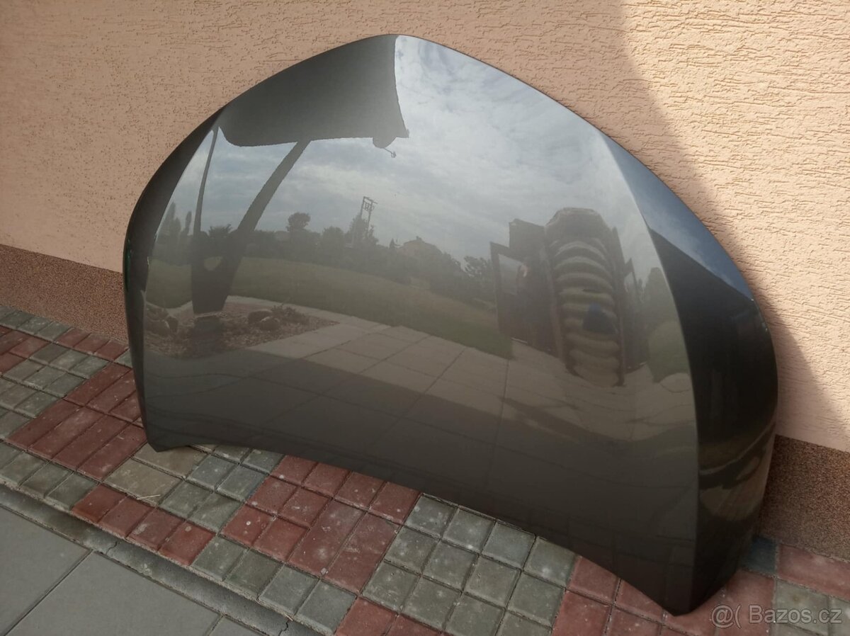 Kapota Toyota Corolla