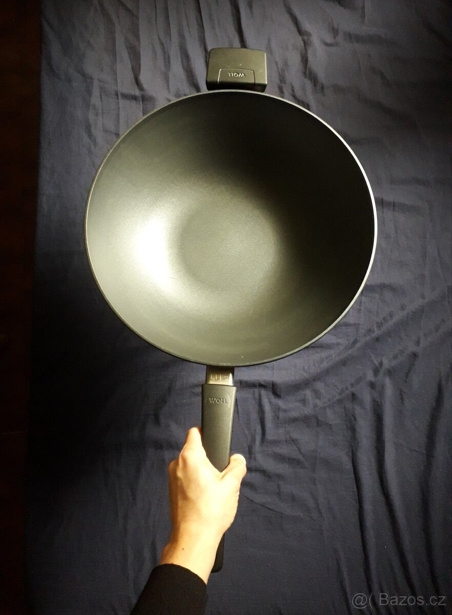 Pánev wok 35 cm