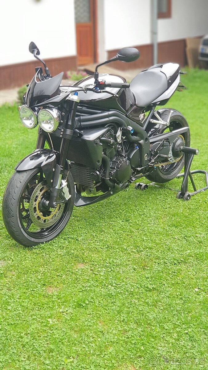 Triumph Speed Triple 1050