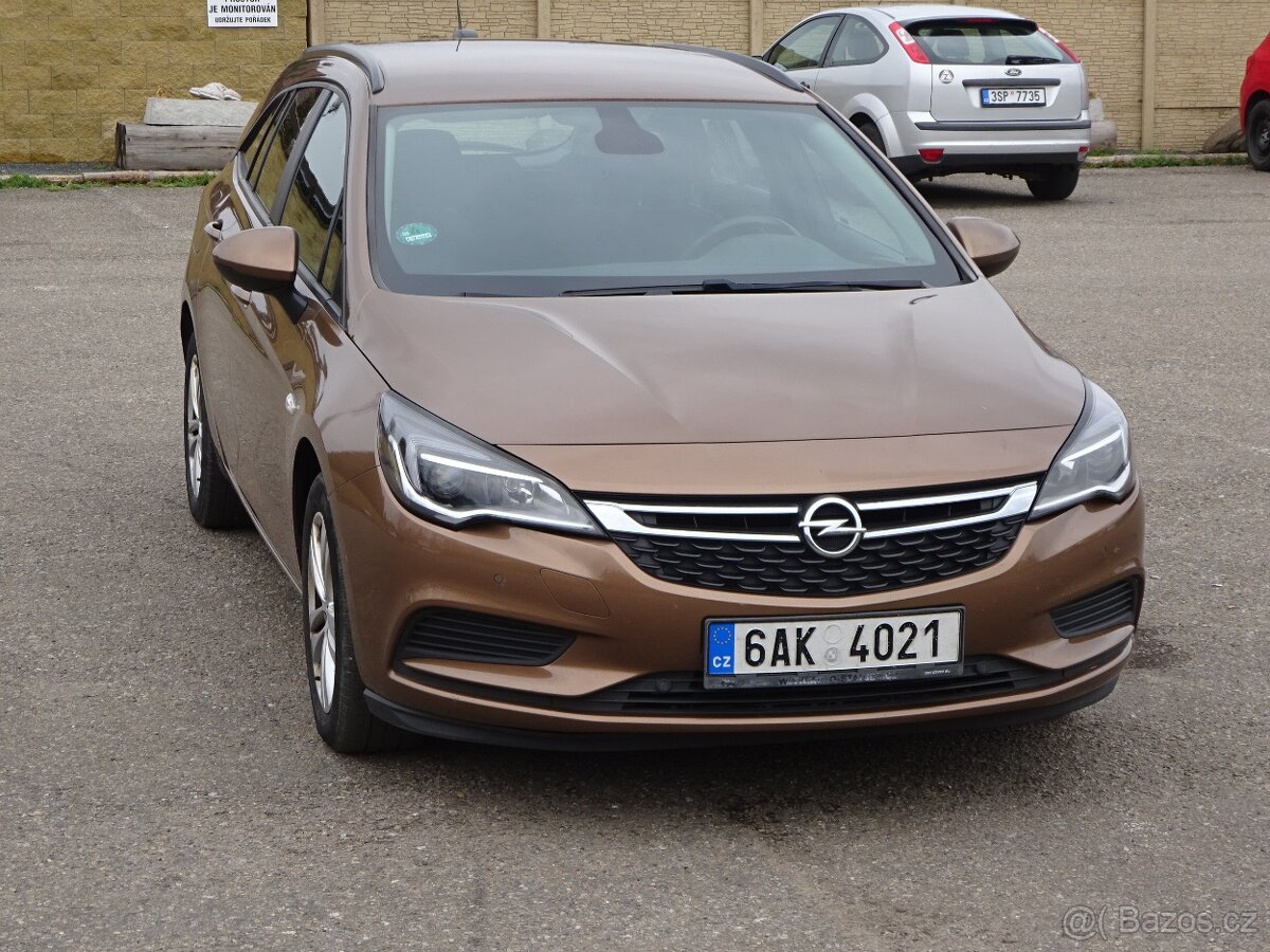 Opel Astra 1.6 CDTI Combi r.v.2017 2.Maj.serv.kníž.ČR