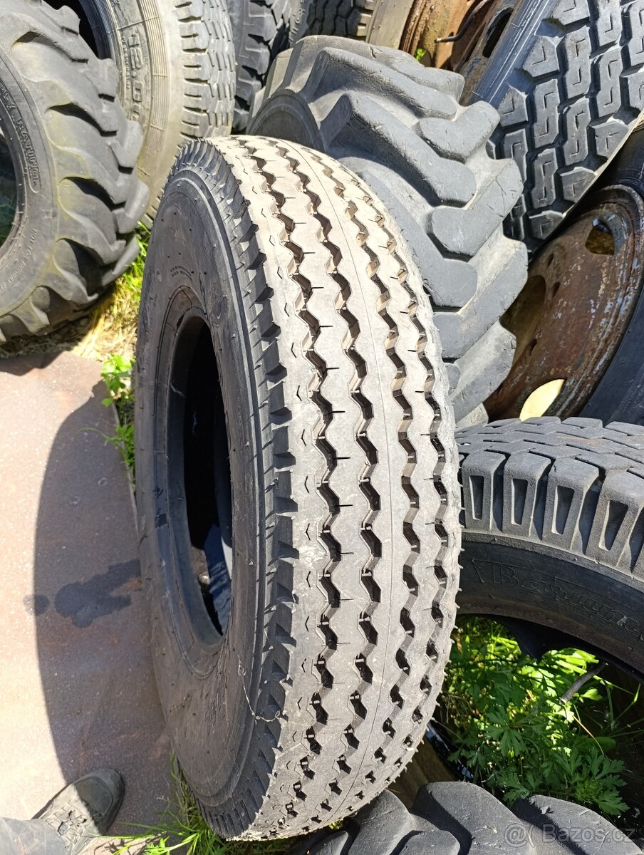 Pneu 9-20