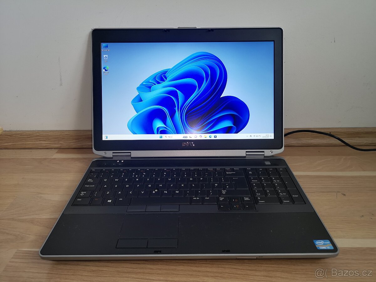 Čtyřjádrový notebook Dell Latitude E6530