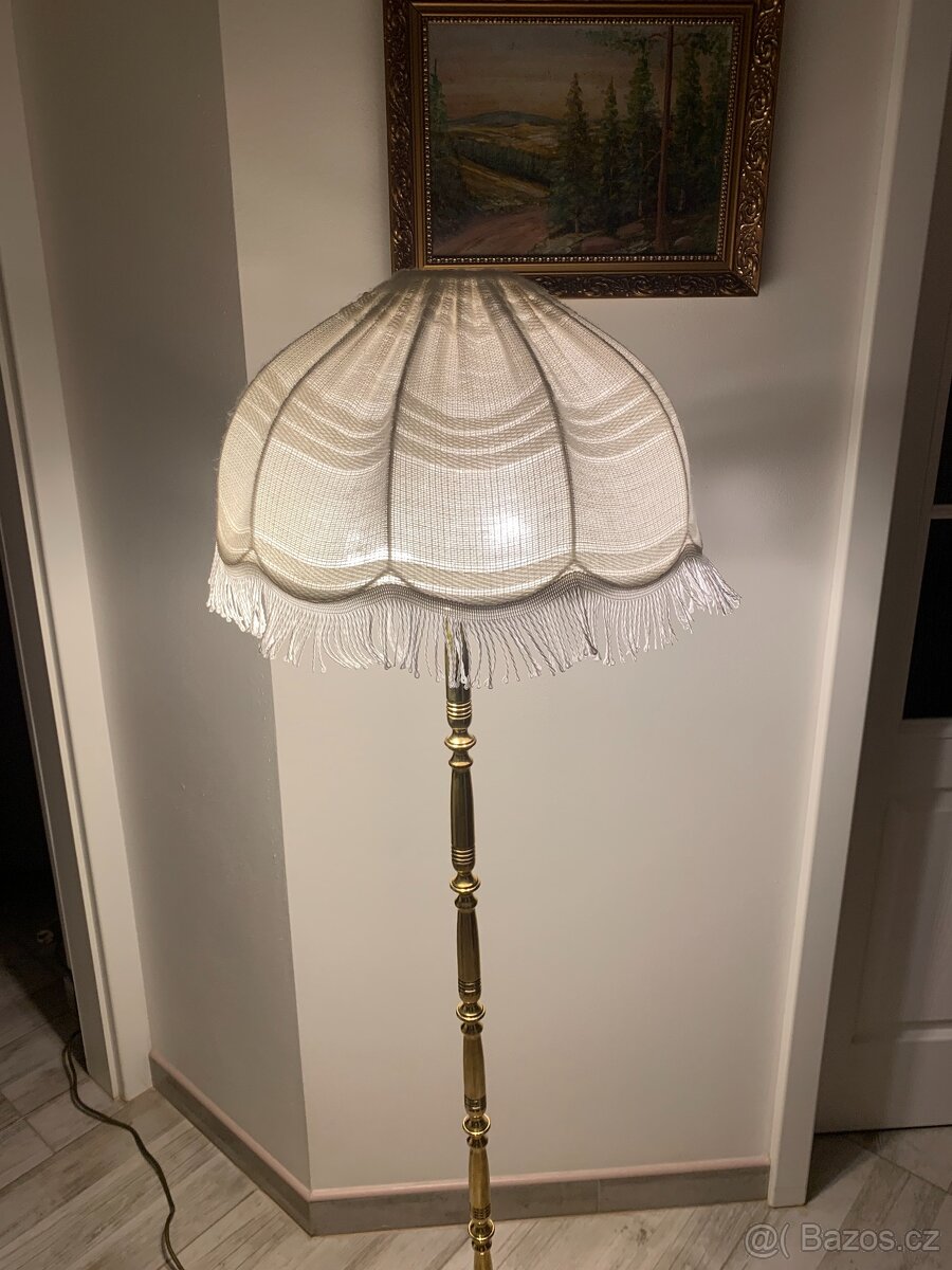 Mosazná stojací lampa