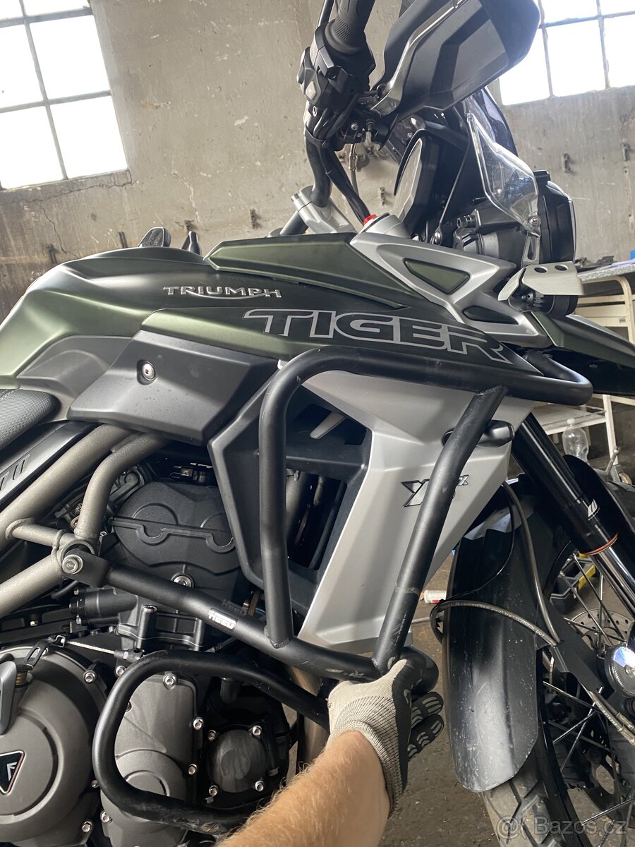 Triumph tiger 800 xcx 2019 pravý padák heed