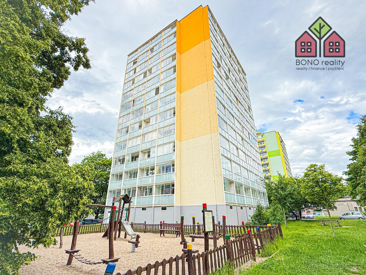 Byt, DV, dispozice 2+1, výměra 63 m2, tři lodžie celkem 9 m2