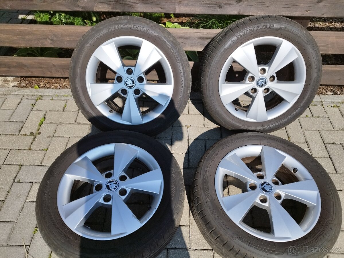 16 ORIGINAL ŠKODA OCTAVIA 3 LETNÍ