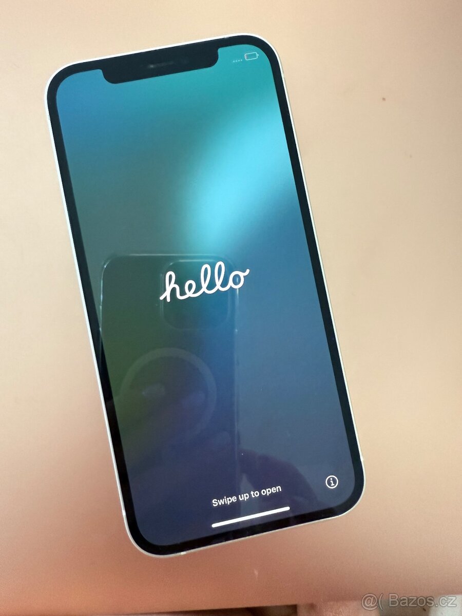 iPhone 12 128 GB bílý