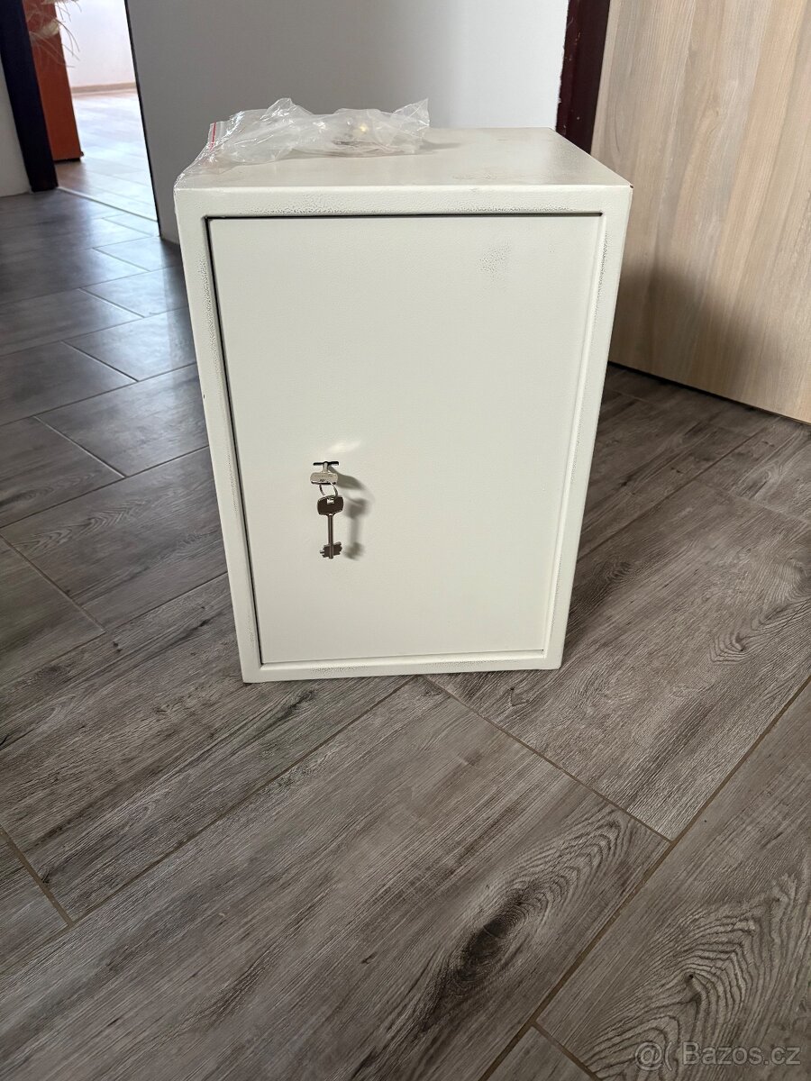 Trezor, sejf